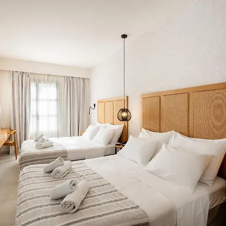 Pedi Hotel 4*