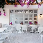 Pedi Hotel 4*