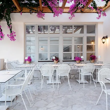 Pedi Hotel 4*