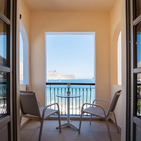 Pedi Hotell Symi