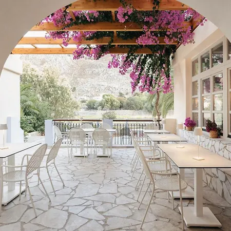 Pedi Hotell Symi