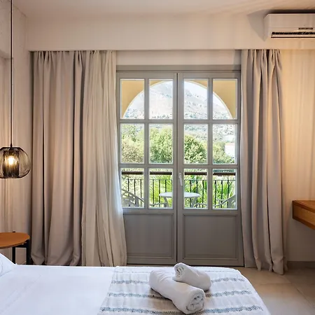 Pedi Hotel